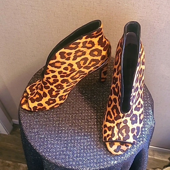 EUC STEVEN BY STEVE MADDEN Cheetah print heeled boots Size 7 - Picture 2 of 6